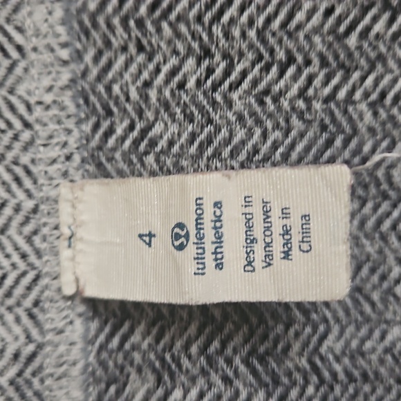 Lululemon Asana Jacket Sz 4 - Picture 2 of 9